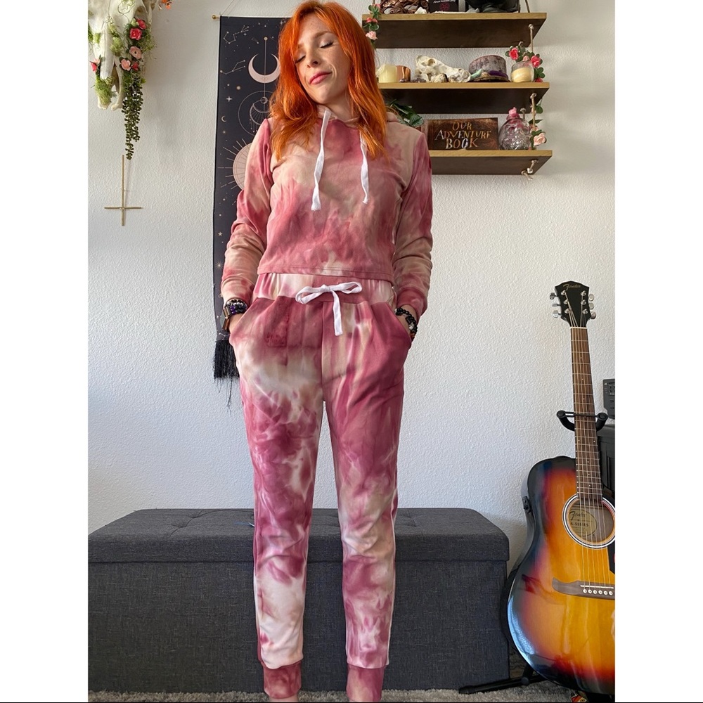 Cozy tie dye sweater & jogger set